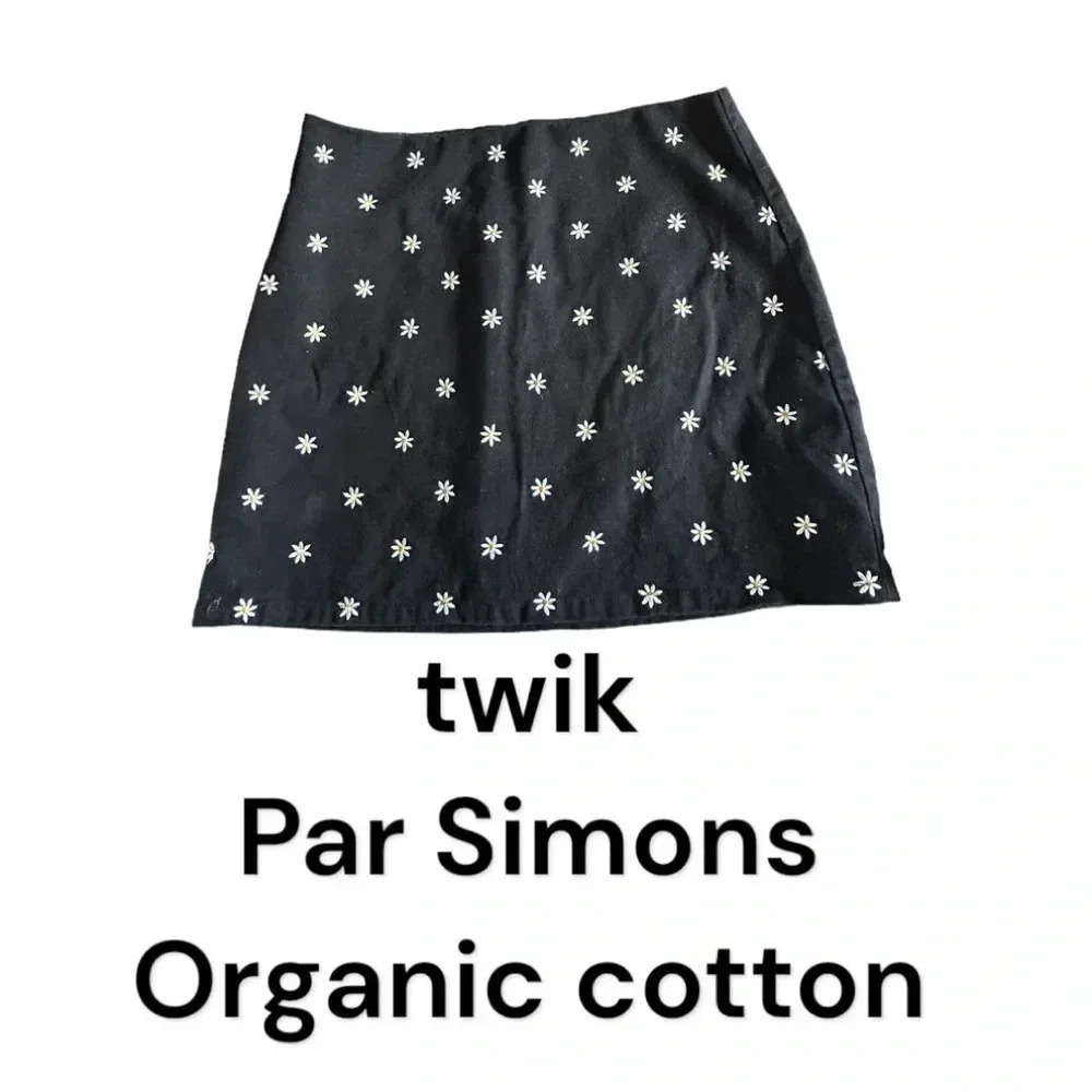Simons floral embroidered mini skirt,organic cotton women XL.boho,cottagecore